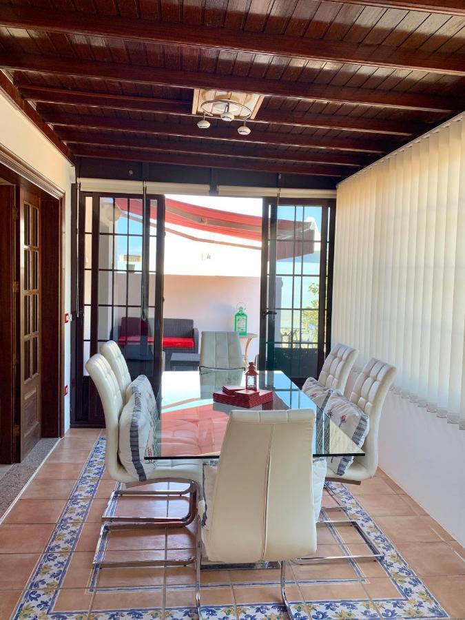 Lovely Villa Nico Playa Blanca, Hot Tub, Communal Pool Exterior photo